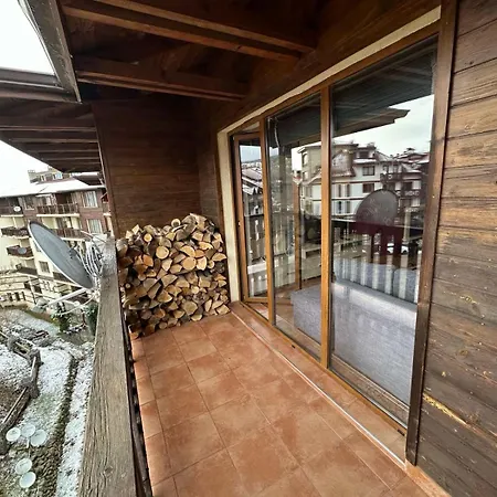 Penthouse 2 Bedroom W Fireplace דירה בנסקו