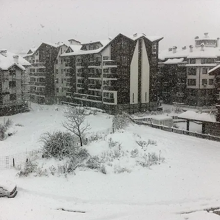 Penthouse 2 Bedroom W Fireplace Bansko