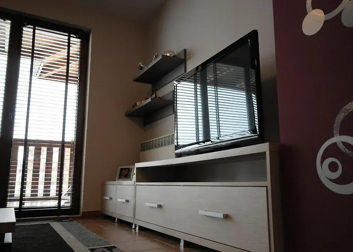 Apartment Penthouse 2 Bedroom W Fireplace Bansko